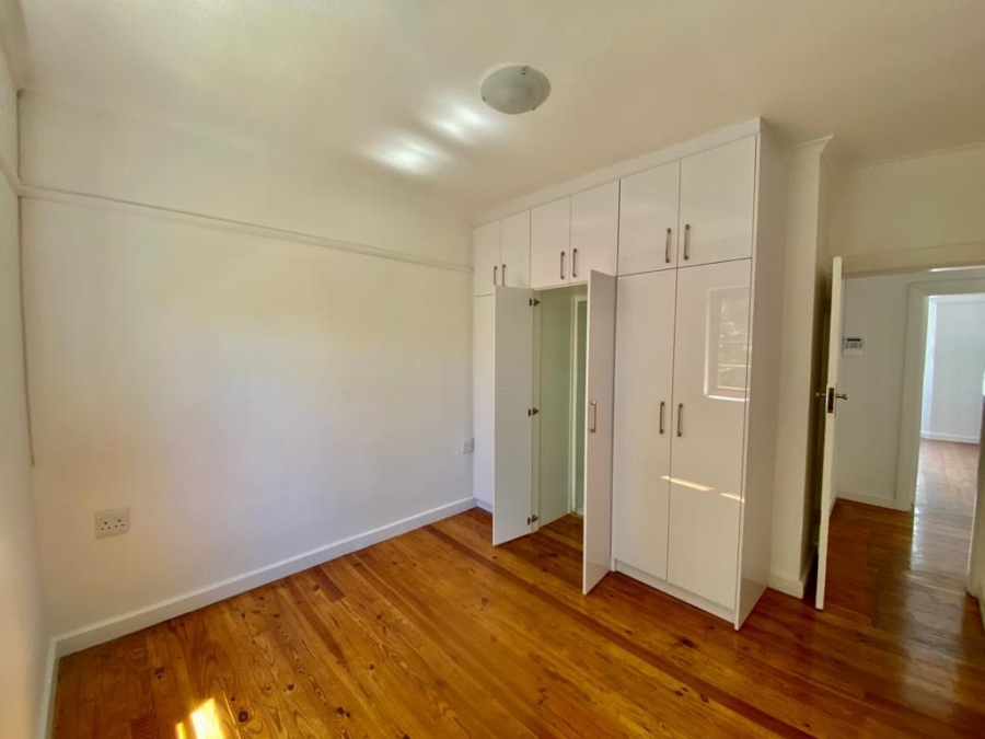 3 Bedroom Property for Sale in Vredehoek Western Cape